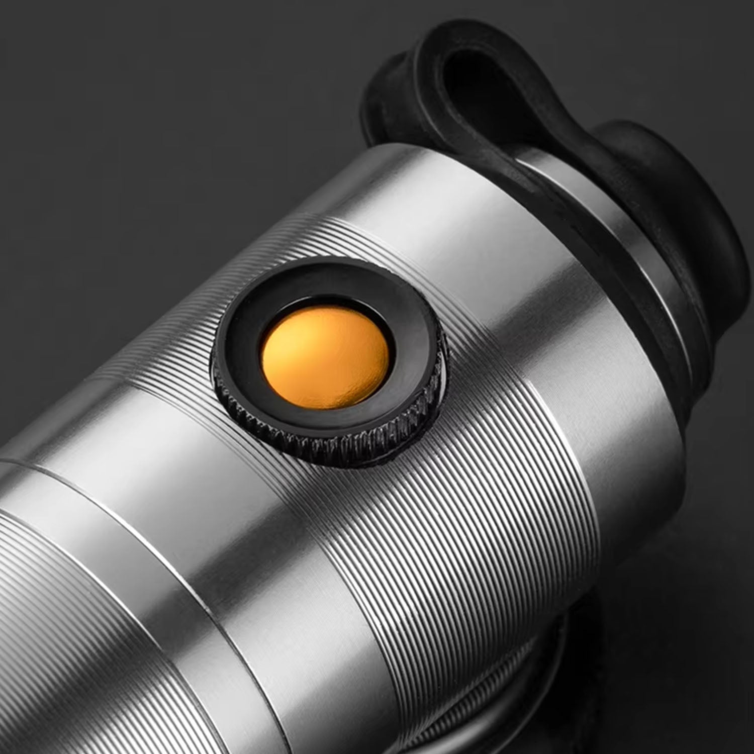 Image of the pressure release button for the manual bike pump