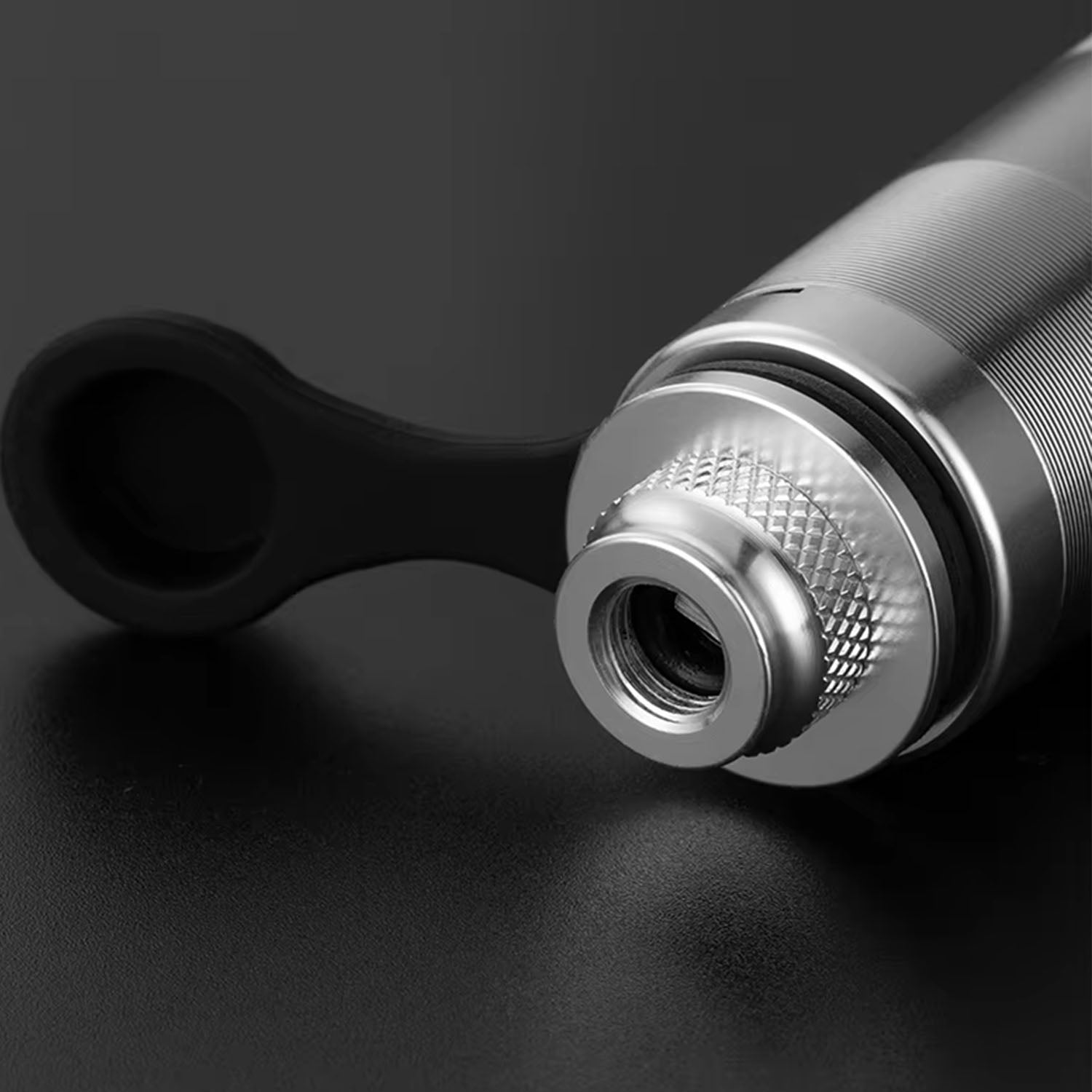 Image of the screw valve for the manual bike pump