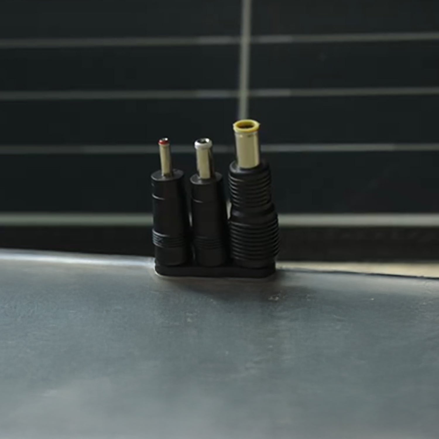 Image of the TS100 solar panel connectors